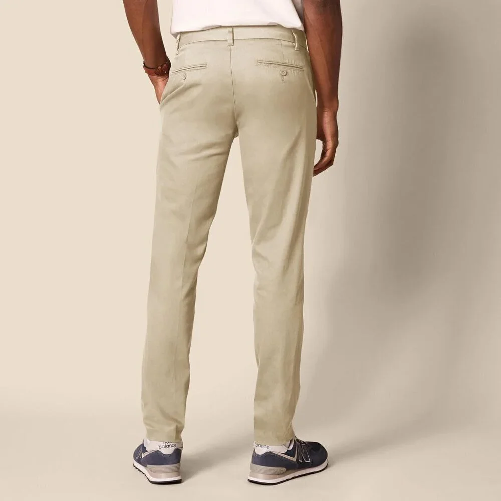 Men's Slim-Fit Wrinkle-Resistant Flat-Front Stretch Chino Pant
